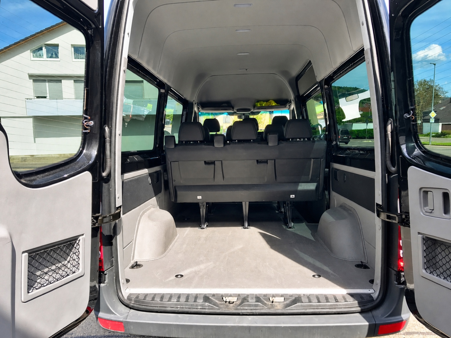 Mercedes Sprinter 9-Sitzer bei Autovermietung Schumacher Spaichingen.